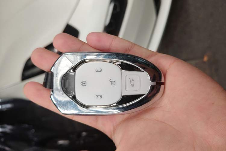 Used GAC Trumpchi M8 2023 Zongshi Series Dual-Motor Flagship Edition Vehicle Key