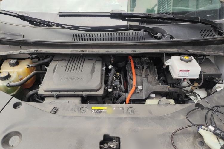 Used GAC Trumpchi M8 2023 Zongshi Series Dual-Motor YuZun Edition Engine Bay