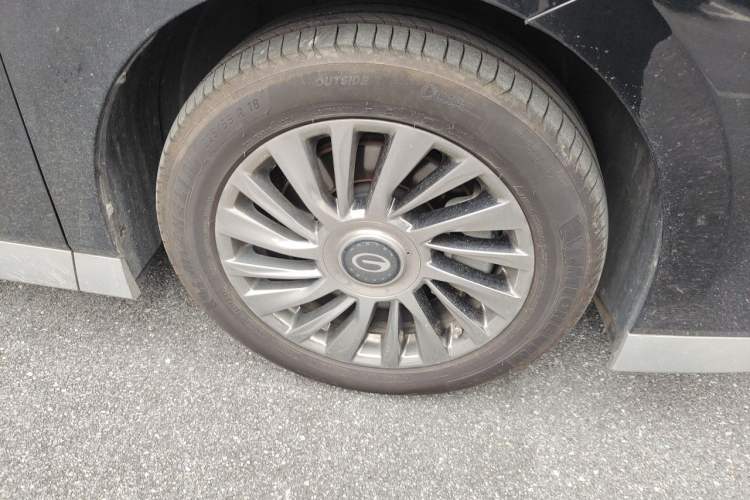 Used GAC Trumpchi M8 2023 Zongshi Series Dual-Motor YuZun Edition Right Front Wheel Hub