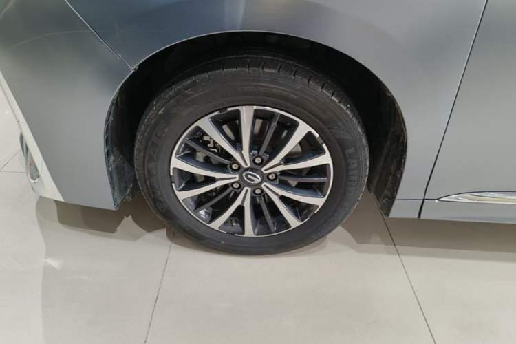 Used GAC Trumpchi M8 2023 Lingxiu Series 390T Luxury Edition Left Front Wheel Hub