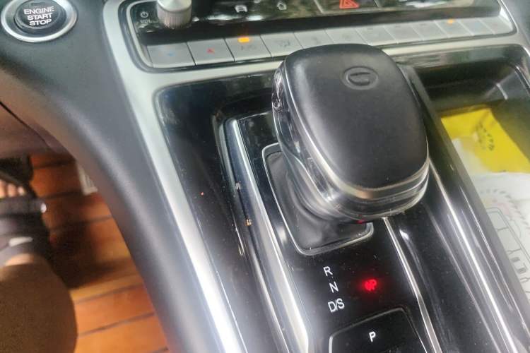 Used GAC Trumpchi M8 2023 Lingxiu Series 390T Prestige Edition Gear Lever