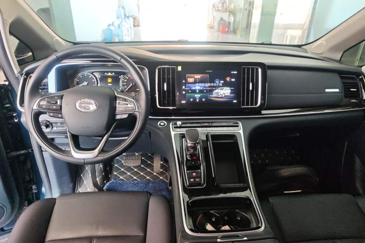 Used GAC Trumpchi M8 2023 Lingxiu Series 390T Deluxe Edition Center Console