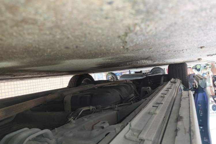 Used GAC Trumpchi M8 2023 Zongshi Series 400T Ultimate Edition Chassis Rear Right