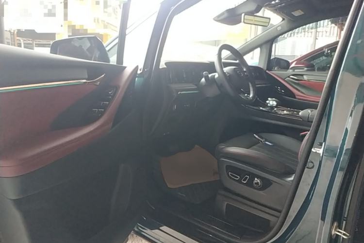 Used GAC Trumpchi M8 2023 Zongshi Series Dual-Motor YuZun Edition Driver Seat