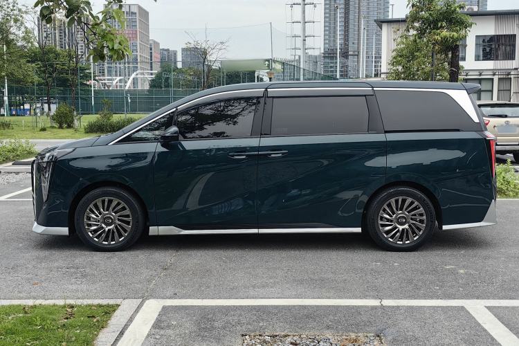 Used GAC Trumpchi M8 2023 Zongshi Series Dual-Motor YuZun Edition Exterior 1