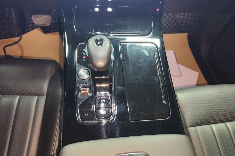 Used GAC Trumpchi M8 2023 Zongshi Series Dual-Motor Supreme Edition Gear Lever