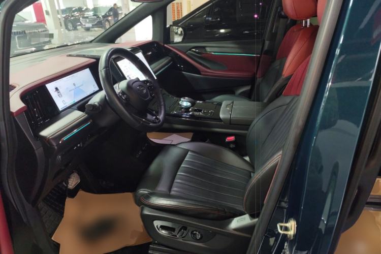 Used GAC Trumpchi M8 2023 Zongshi Series Dual-Motor Supreme Edition Left Front Seat