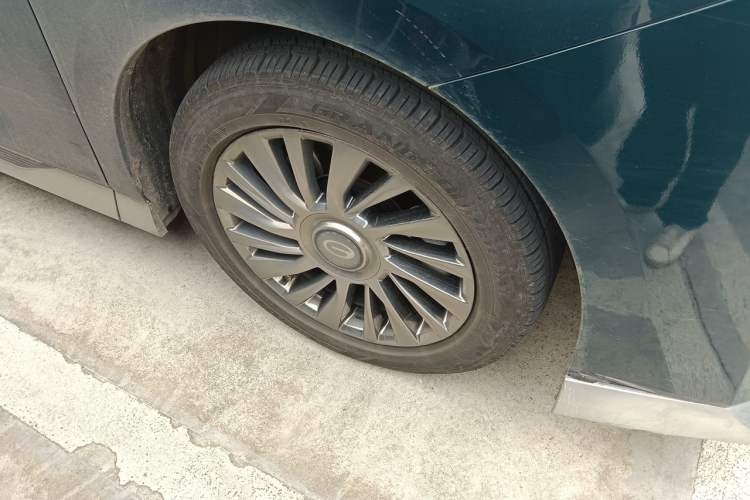 Used GAC Trumpchi M8 2023 Zongshi Series Dual-Motor Supreme Edition Right Front Wheel Hub