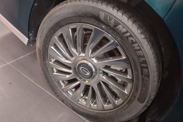 Used GAC Trumpchi M8 2023 Zongshi Series 400T Flagship Edition Right Rear Wheel Hub