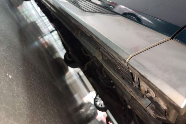 Used GAC Trumpchi M8 2023 Zongshi Series Dual-Motor Supreme Edition Right Side Sill