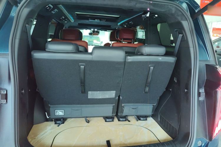 Used GAC Trumpchi M8 2023 Zongshi Series Dual-Motor Supreme Edition Trunk