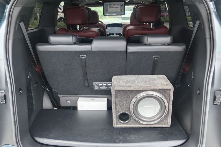 Used GAC Trumpchi M8 2023 Zongshi Series Dual-Motor YuZun Edition Trunk