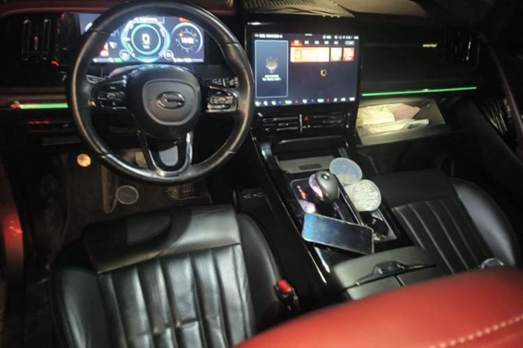 Used GAC Trumpchi M8 2023 Zongshi Series Dual-Motor Supreme Edition Center Console