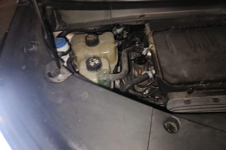 Used GAC Trumpchi M8 2023 Zongshi Series Dual-Motor Supreme Edition Engine Bay Right