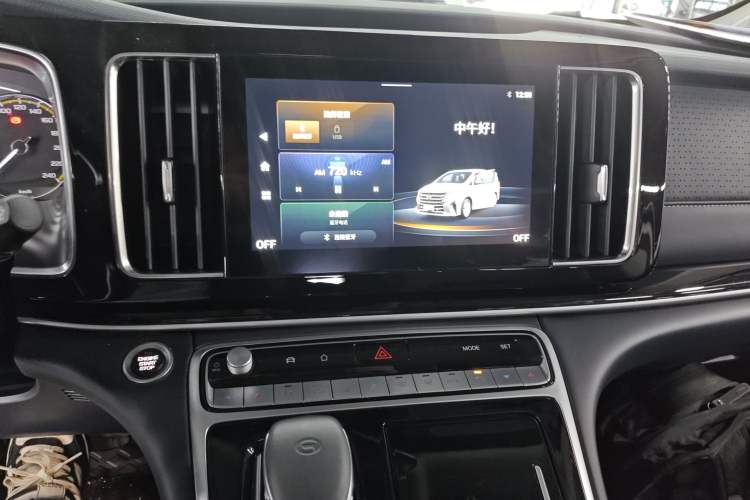 Used GAC Trumpchi M8 2023 Lingxiu Series 390T Luxury Edition Audio And AC Panel