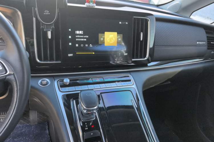 Used GAC Trumpchi M8 2023 Lingxiu Series 390T Prestige Edition Audio And AC Panel