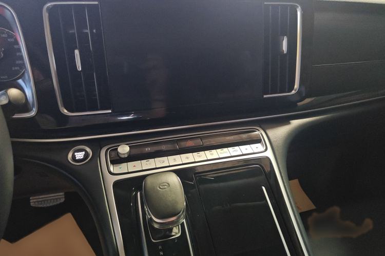 Used GAC Trumpchi M8 2023 Lingxiu Series 390T Luxury Edition Audio And AC Panel