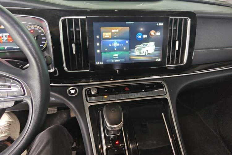 Used GAC Trumpchi M8 2023 Lingxiu Series 390T Luxury Edition Audio And AC Panel