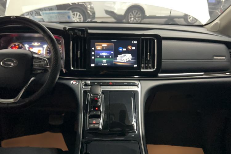 Used GAC Trumpchi M8 2023 Lingxiu Series 390T Luxury Edition Audio And AC Panel