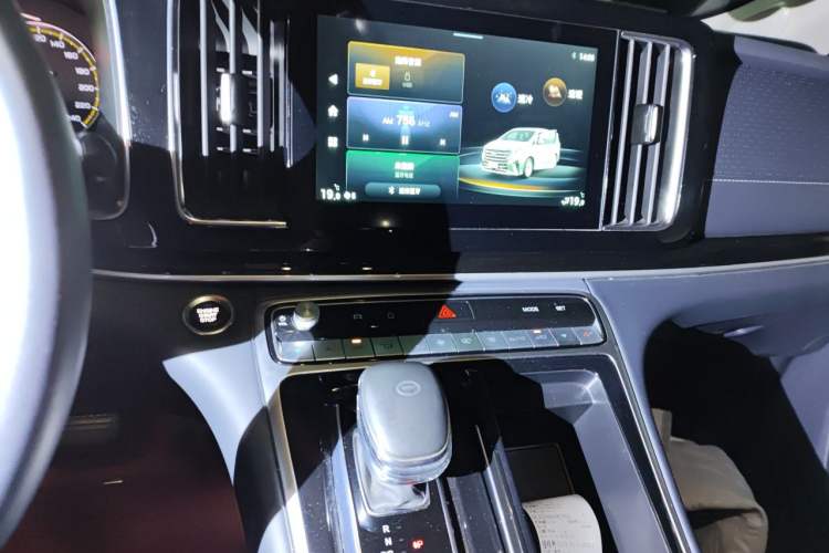 Used GAC Trumpchi M8 2023 Lingxiu Series 390T Deluxe Edition Audio And AC Panel