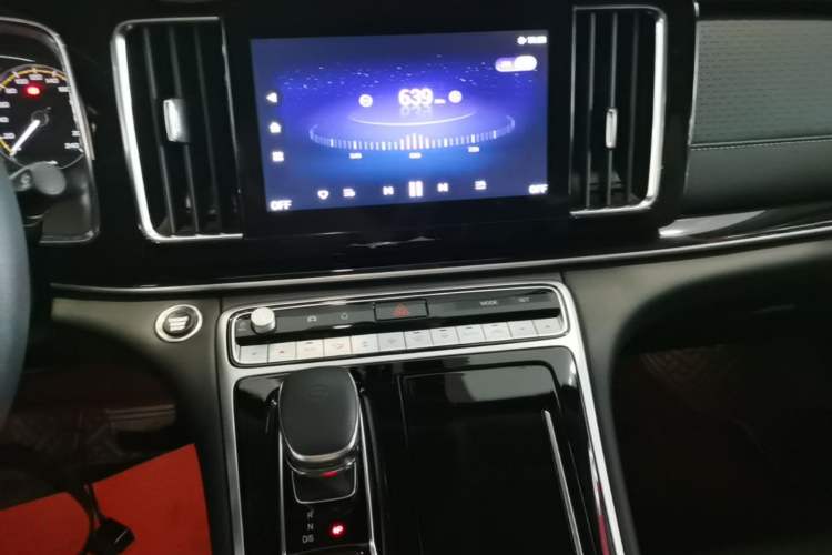 Used GAC Trumpchi M8 2023 Lingxiu Series 390T Luxury Edition Audio And AC Panel