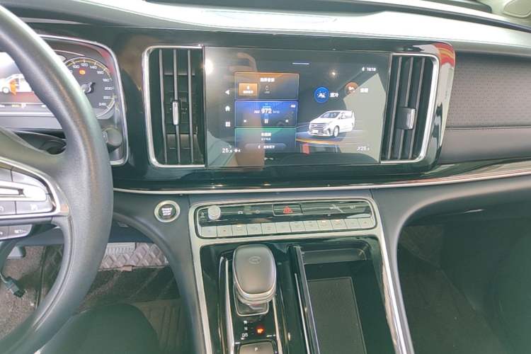 Used GAC Trumpchi M8 2023 Lingxiu Series 390T Luxury Edition Audio And AC Panel