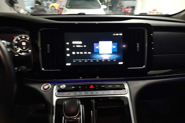 Used GAC Trumpchi M8 2023 Master Series 390T Prestige Edition Audio And AC Panel
