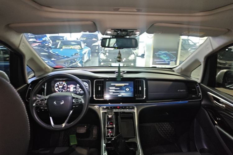 Used GAC Trumpchi M8 2023 Lingxiu Series 390T Ultimate Edition Center Console
