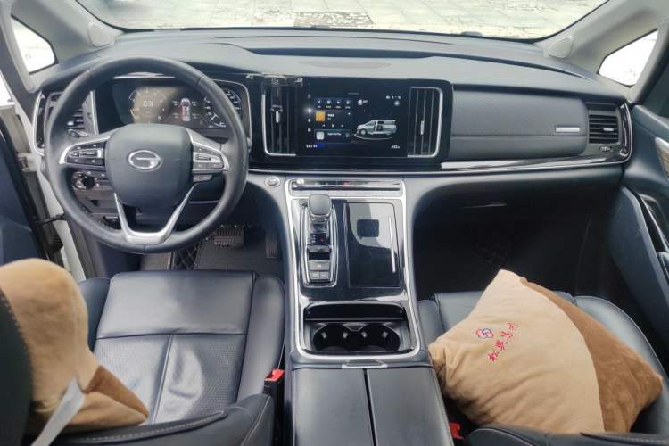 Used GAC Trumpchi M8 2023 Lingxiu Series 390T Ultimate Edition Center Console