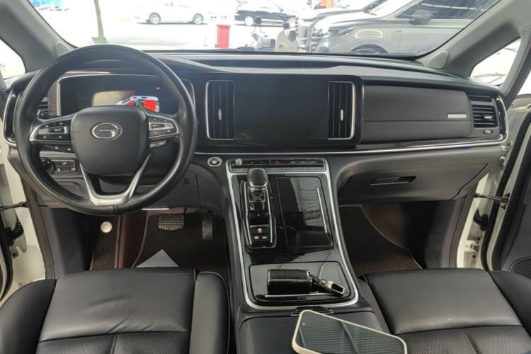 Used GAC Trumpchi M8 2023 Lingxiu Series 390T Prestige Edition Center Console