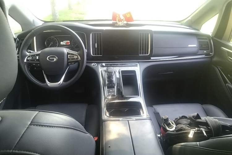 Used GAC Trumpchi M8 2023 Lingxiu Series 390T Deluxe Edition Center Console