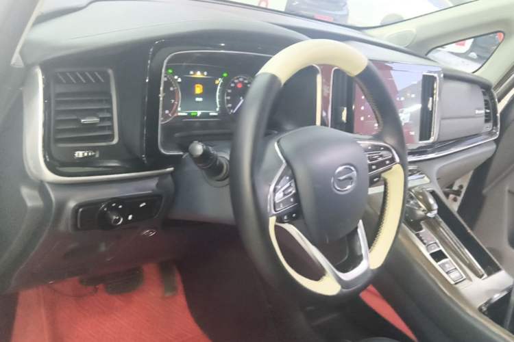Used GAC Trumpchi M8 2023 Lingxiu Series 390T Deluxe Edition Center Console