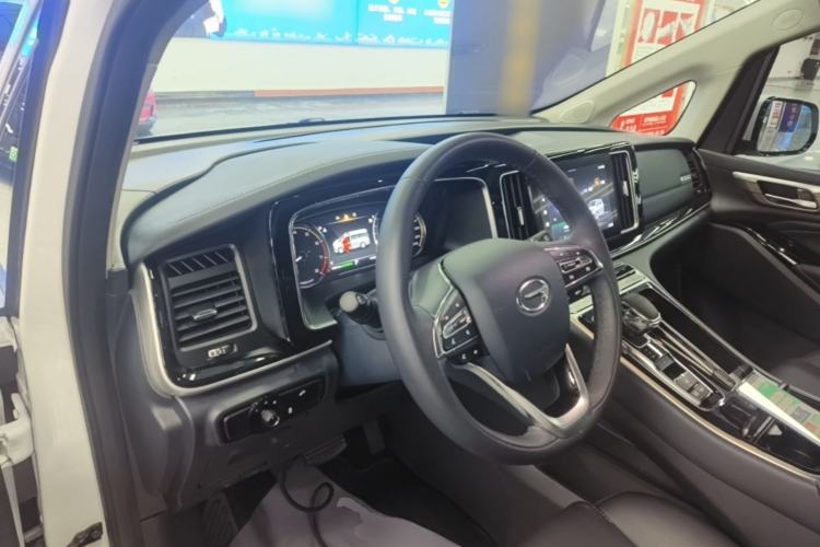 Used GAC Trumpchi M8 2023 Lingxiu Series 390T Deluxe Edition Center Console