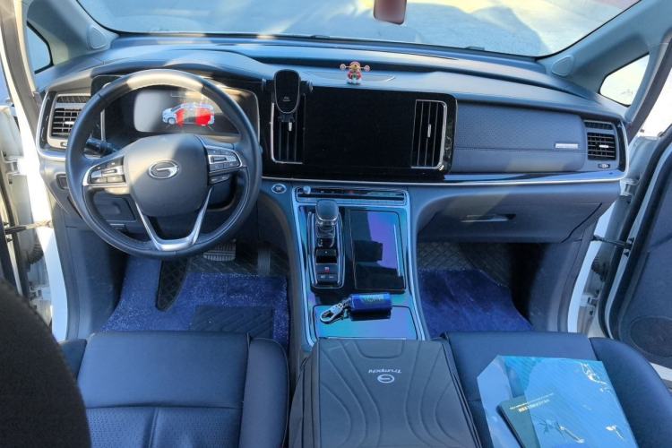 Used GAC Trumpchi M8 2023 Lingxiu Series 390T Prestige Edition Center Console