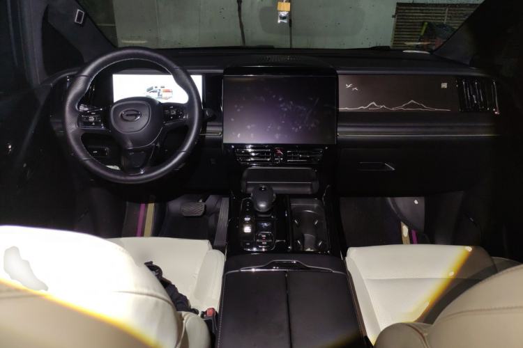 Used GAC Trumpchi M8 2023 Zongshi Series 400T Flagship Edition Center Console