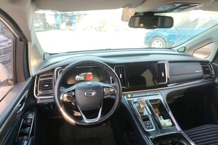 Used GAC Trumpchi M8 2023 Lingxiu Series 390T Prestige Edition Center Console