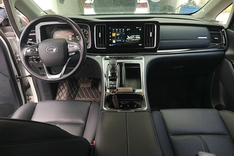 Used GAC Trumpchi M8 2023 Lingxiu Series 390T Prestige Edition Center Console