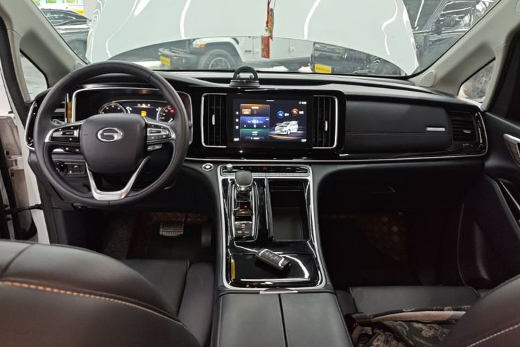 Used GAC Trumpchi M8 2023 Lingxiu Series 390T Luxury Edition Center Console