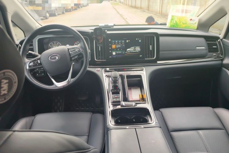 Used GAC Trumpchi M8 2023 Lingxiu Series 390T Prestige Edition Center Console