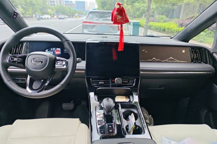 Used GAC Trumpchi M8 2023 Zongshi Series 400T Flagship Edition Center Console