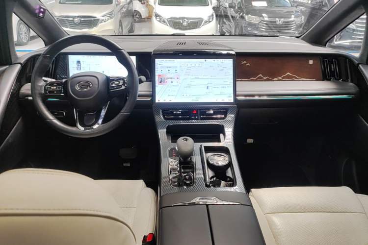 Used GAC Trumpchi M8 2023 Zongshi Series 400T Flagship Edition Center Console