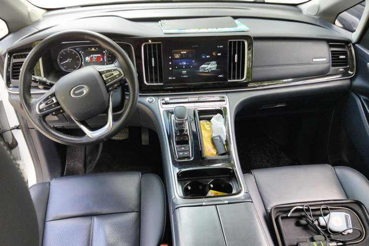 Used GAC Trumpchi M8 2023 Lingxiu Series 390T Deluxe Edition Center Console