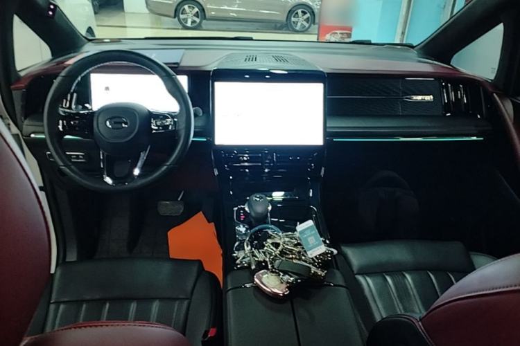 Used GAC Trumpchi M8 2023 Zongshi Series Dual-Motor YuZun Edition Center Console