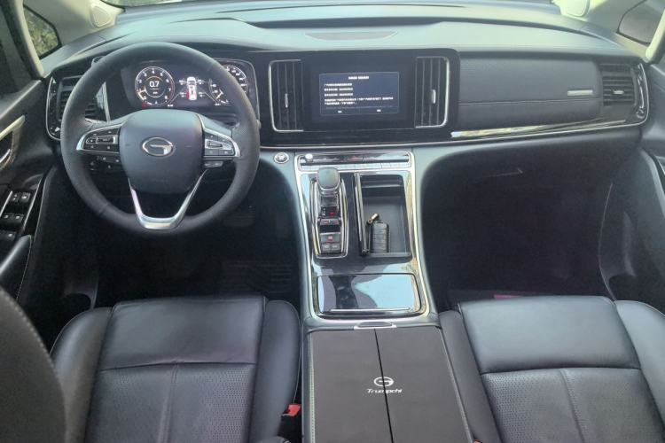 Used GAC Trumpchi M8 2023 Lingxiu Series 390T Ultimate Edition Center Console