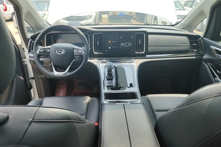 Used GAC Trumpchi M8 2023 Lingxiu Series 390T Prestige Edition Center Console
