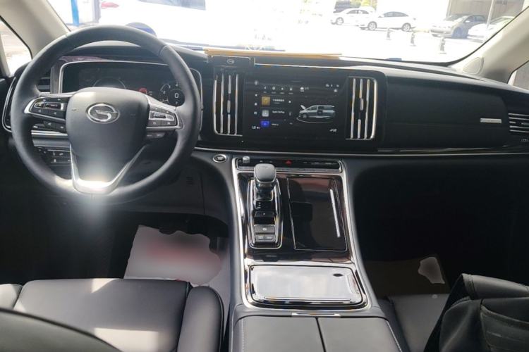 Used GAC Trumpchi M8 2023 Lingxiu Series 390T Ultimate Edition Center Console