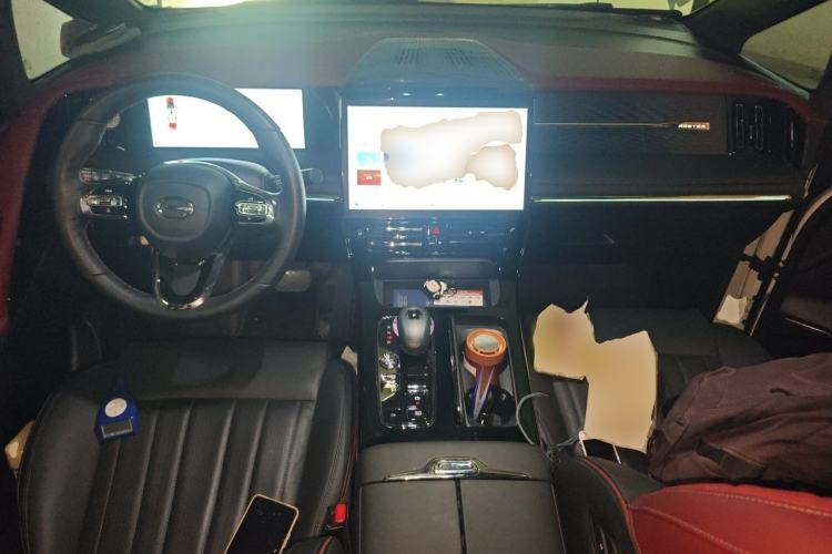 Used GAC Trumpchi M8 2023 Zongshi Series Dual-Motor Flagship Edition Center Console