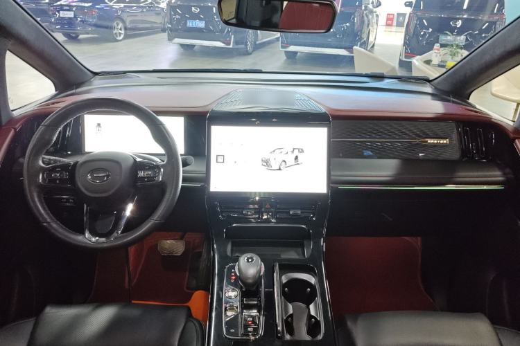 Used GAC Trumpchi M8 2023 Zongshi Series Dual-Motor Supreme Edition Center Console
