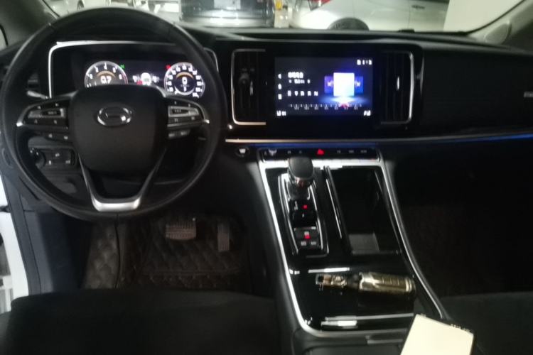 Used GAC Trumpchi M8 2023 Lingxiu Series 390T Prestige Edition Center Console