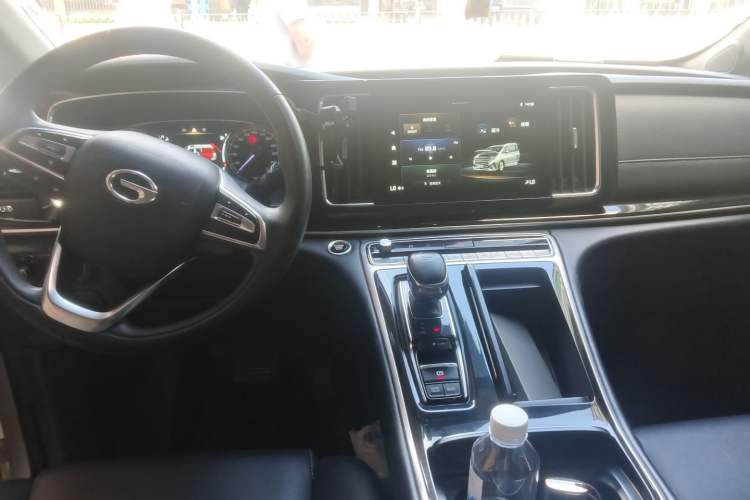 Used GAC Trumpchi M8 2023 Lingxiu Series 390T Luxury Edition Center Console